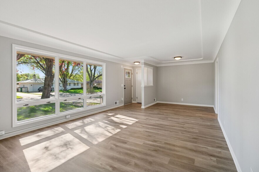 Building Photo - 6416 Wilryan Ave