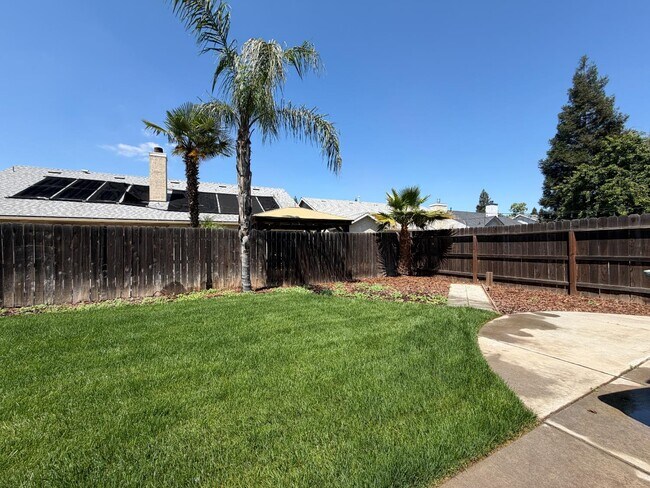 Building Photo - 2128 E St Andrew Dr