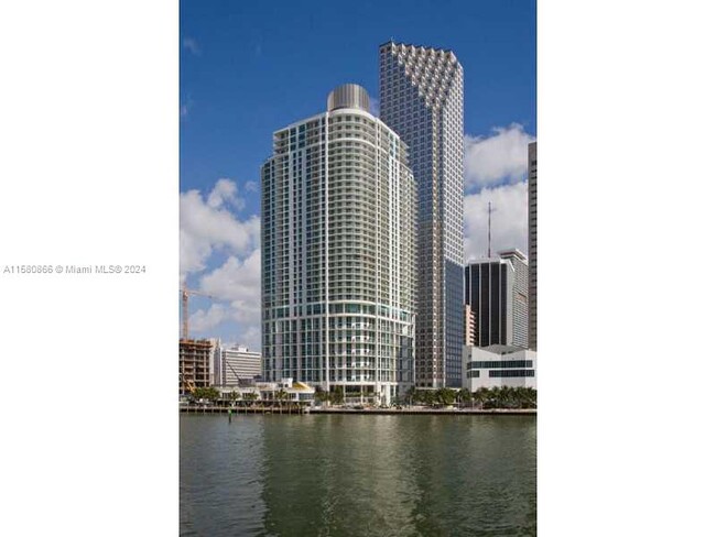 Building Photo - 300 S Biscayne Blvd