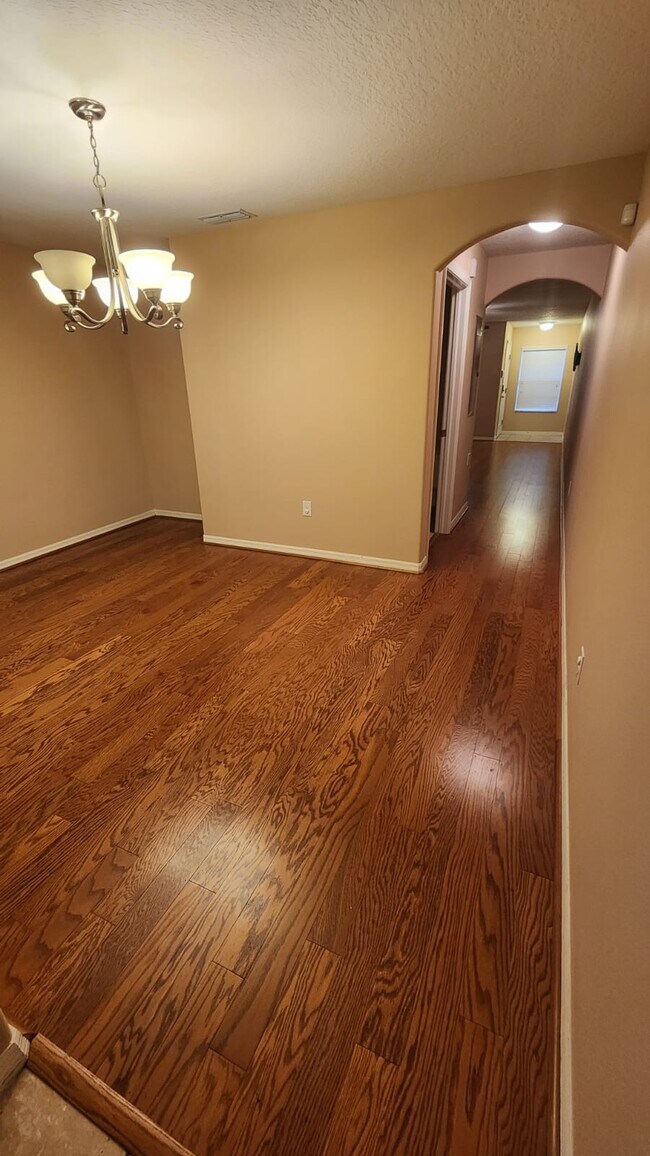 Building Photo - 372 Carina Cir