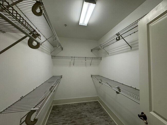 Building Photo - 1 Bed | 1.5 Bath Downtown Raleigh Condo - ...