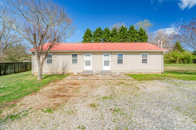 Building Photo - 3811 Fairmont Blvd