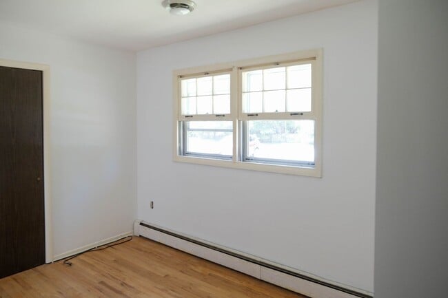 Building Photo - Must See Ranch Single Family Home