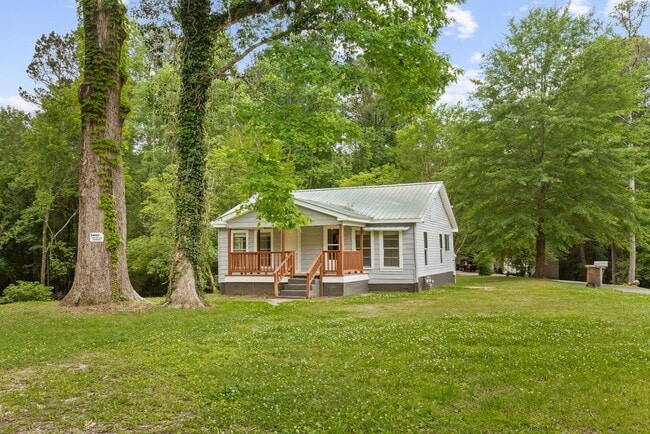 Building Photo - Charming 2 Bedroom, 2 Bathroom house