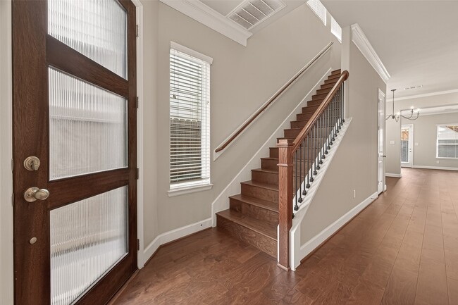 Building Photo - 4413 Schuler St