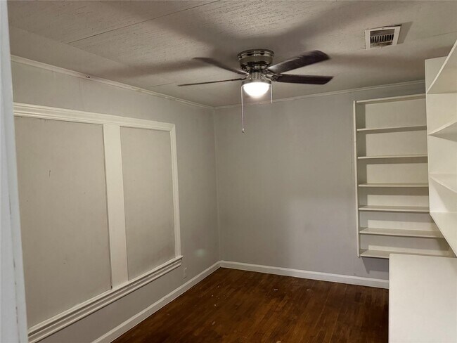 Building Photo - 7920 Findlay St