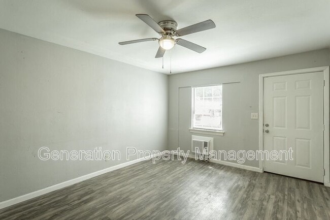 Building Photo - 207 Laws Ave