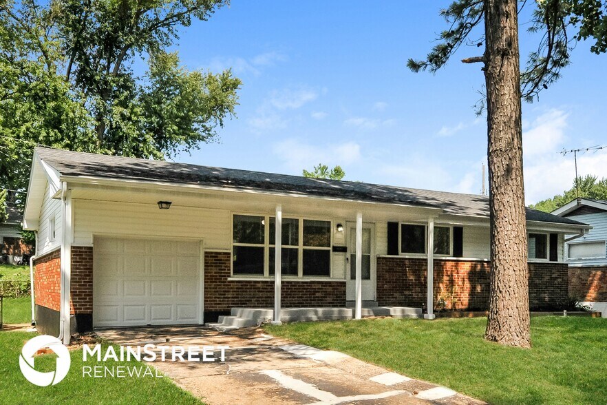 Building Photo - 9827 Portage Dr