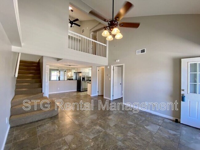 Building Photo - 490 E 700 S