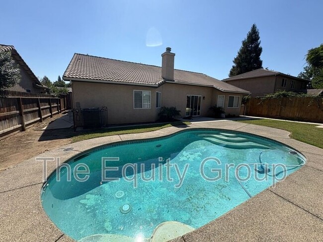 Building Photo - 2322 E Beech Ct