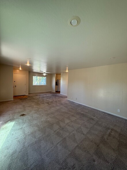 Building Photo - 1548 Hudson St