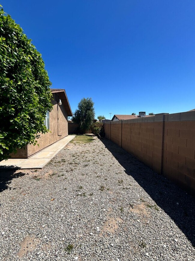Building Photo - 2783 W 29th Ln