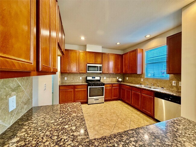 Building Photo - 25111 Hazel Ranch Dr