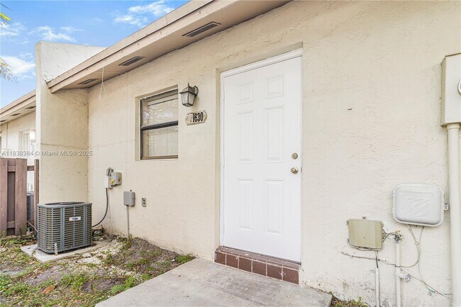 1630 Sandpiper Blvd 1630 Sandpiper - 1630 Sandpiper Blvd Homestead Fl Building Photo 
