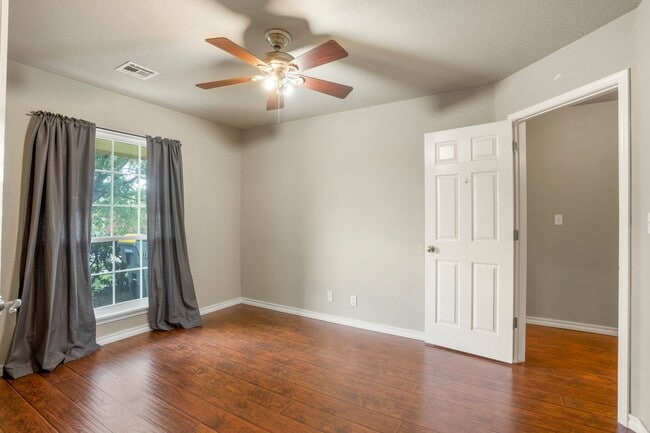 Building Photo - 3 bedroom home In Wakefield Crossing - Bix...