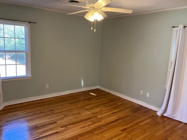 Building Photo - 1314 Marshall St