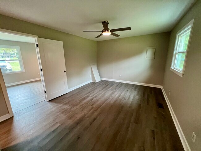 Building Photo - 157 Quail Dr