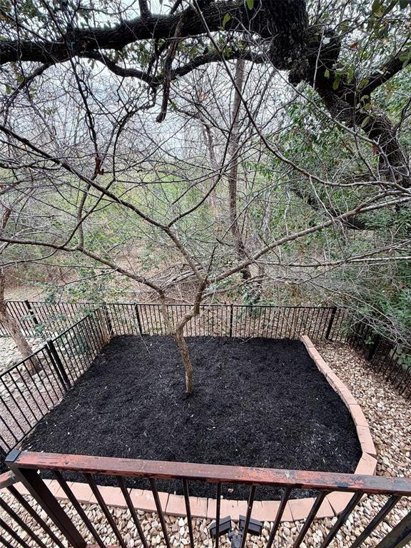 Building Photo - 1310 W Parmer Ln