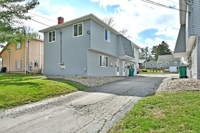 Building Photo - 72-78 S Roanoke