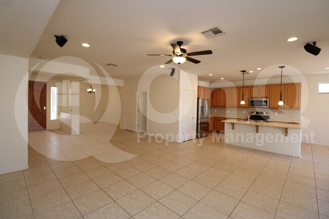 Building Photo - 2568 E San Rafael Trail
