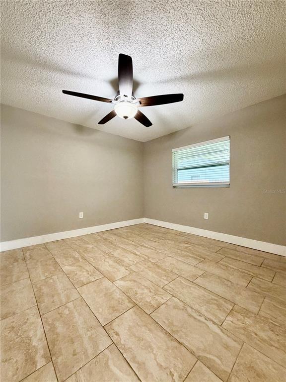Building Photo - 7132 Oakwood Dr