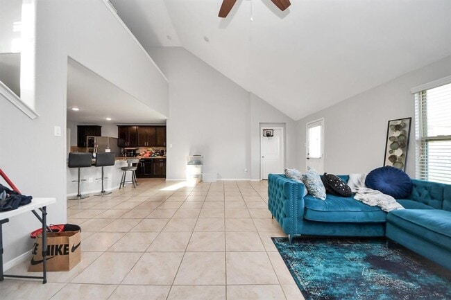 Building Photo - 18326 Trace Pointe Ln
