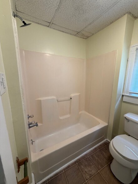 Building Photo - 2416 N Patterson Ave