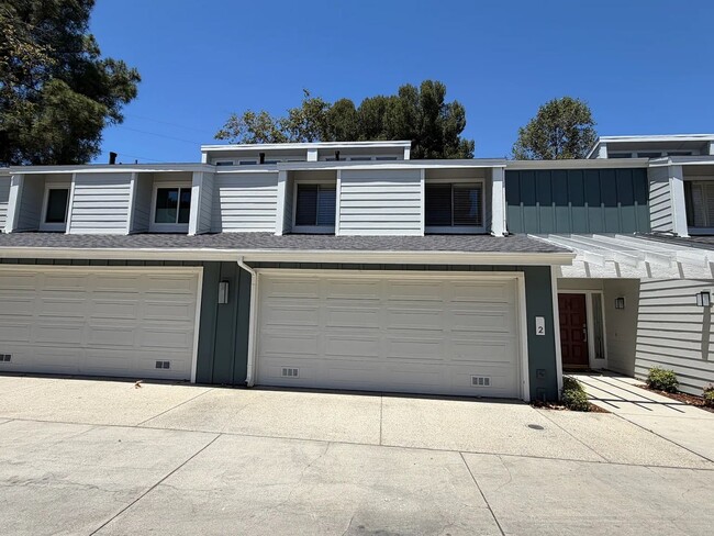 Building Photo - 18241 Andrea Cir N