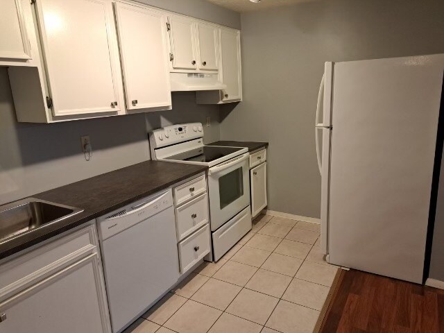 Building Photo - 27512 Evergreen Run