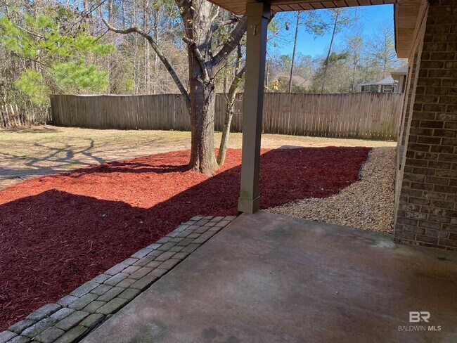 Building Photo - 30460 Pinyon Dr