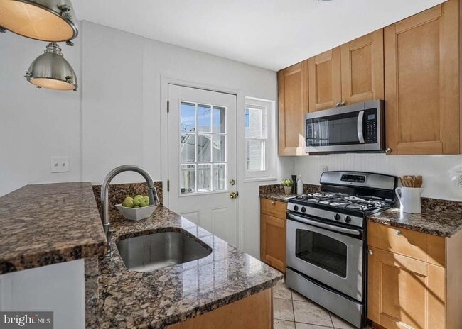 Building Photo - 2509 Oberlin Dr