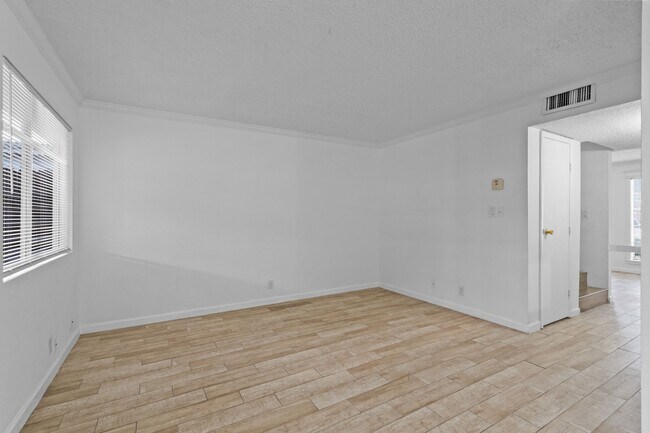 Building Photo - 11002 Hammerly Blvd