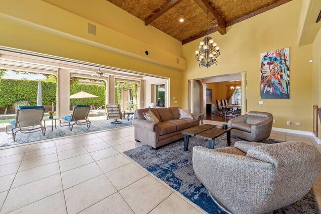 Building Photo - 40294 Rancho Palmeras