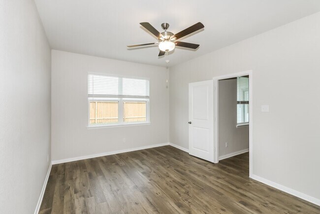 Building Photo - 7523 Tipton Meadow Way