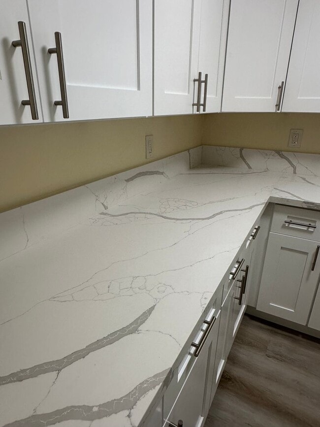 Building Photo - 317 Richfield Ave