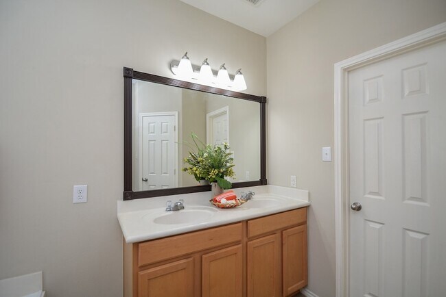 Building Photo - 9203 Kransbury Ln