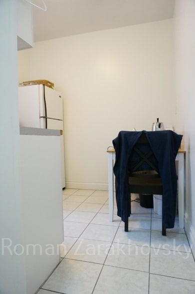 Building Photo - 110 Warren St