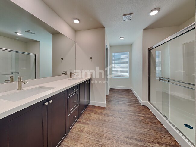 Building Photo - 6139 Theodore St