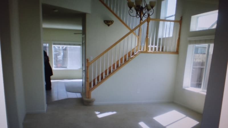 Building Photo - 911 Larch Dr