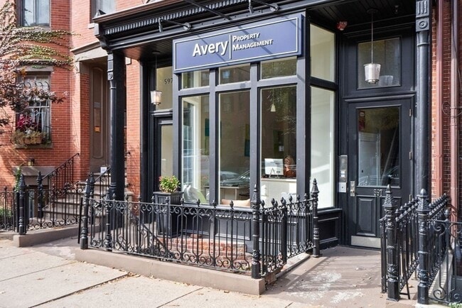 Building Photo - 597 Tremont St