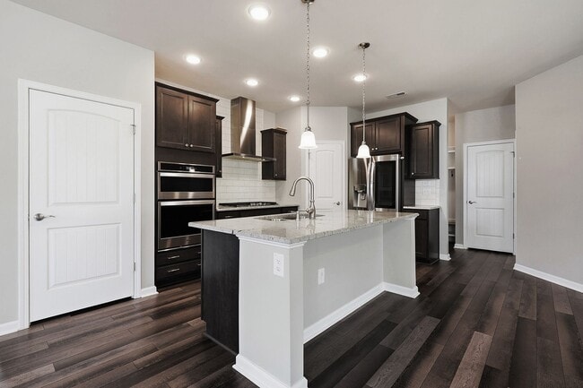 Building Photo - 438 Brk Pne Trl