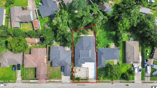 Building Photo - 5714 Doulton Dr