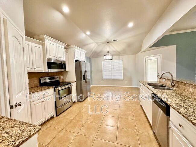 Building Photo - 14001 Korbyn Dr