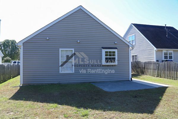 Building Photo - 608 Edenberry Dr