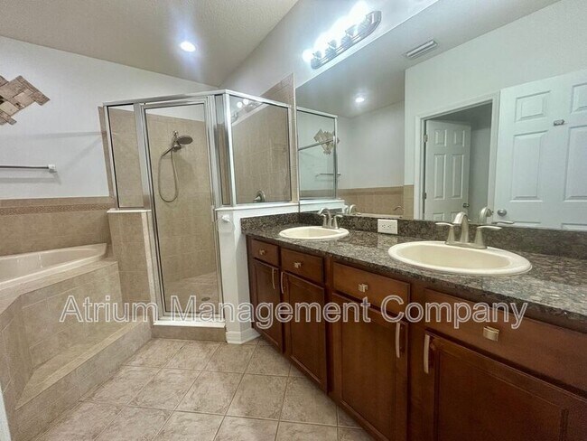 Building Photo - 12805 Avelar Manor Pl