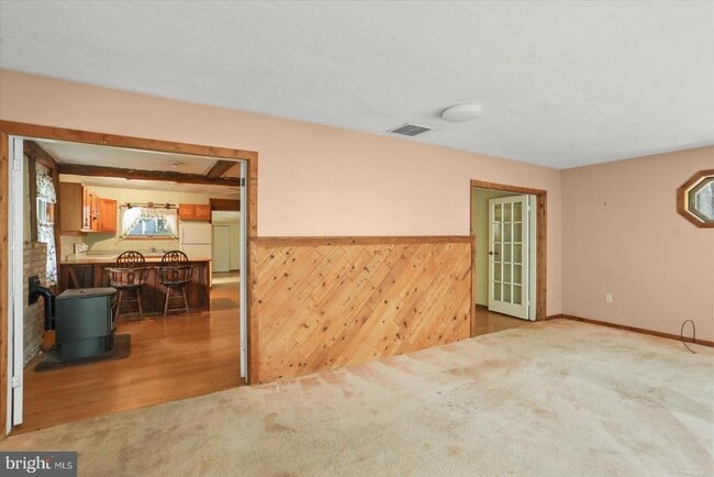 Building Photo - 555 McGlaughlin Rd