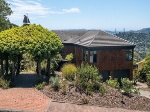 Building Photo - 4BR/2.5BA 3,274sqft! STUNNING GG VIEWS!!! Yard! Spa! 4 Car Parking! Pet! PROGRESSIVE