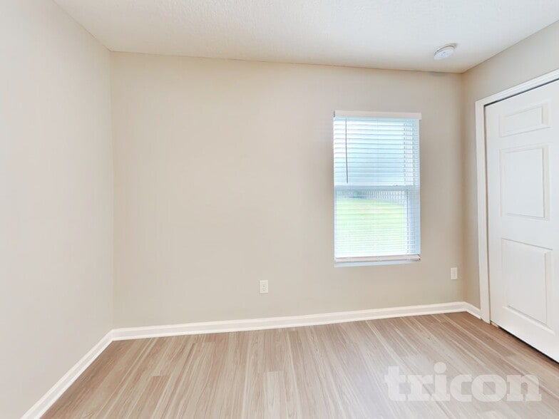 Building Photo - 621 Birchbark Trail