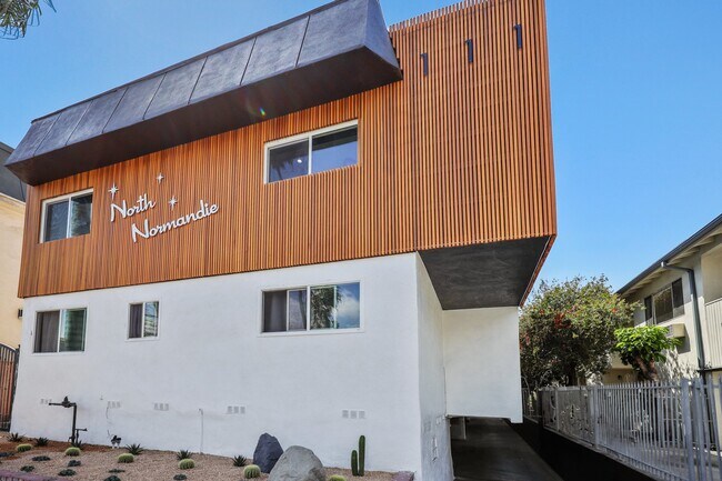 Building Photo - 111 N Normandie Ave