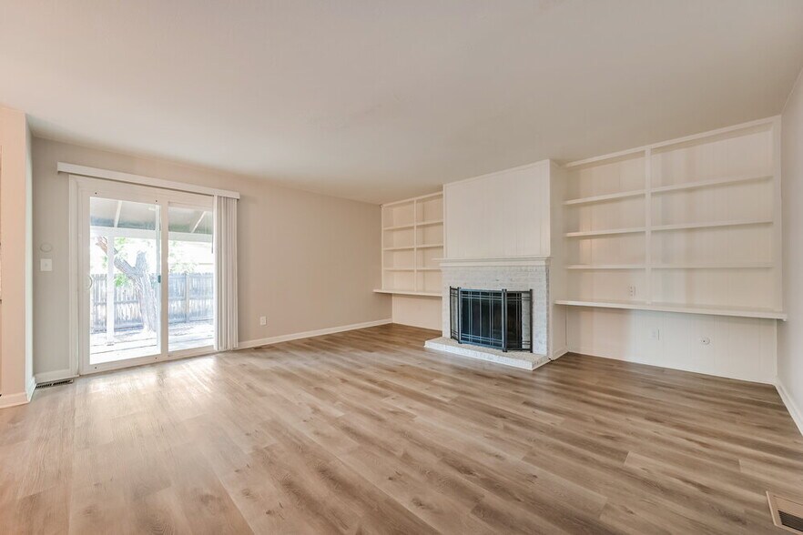 Building Photo - 645 S Joplin St